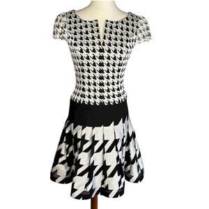 Peggy Jennings Vintage 1990s Houndstooth Dress Small